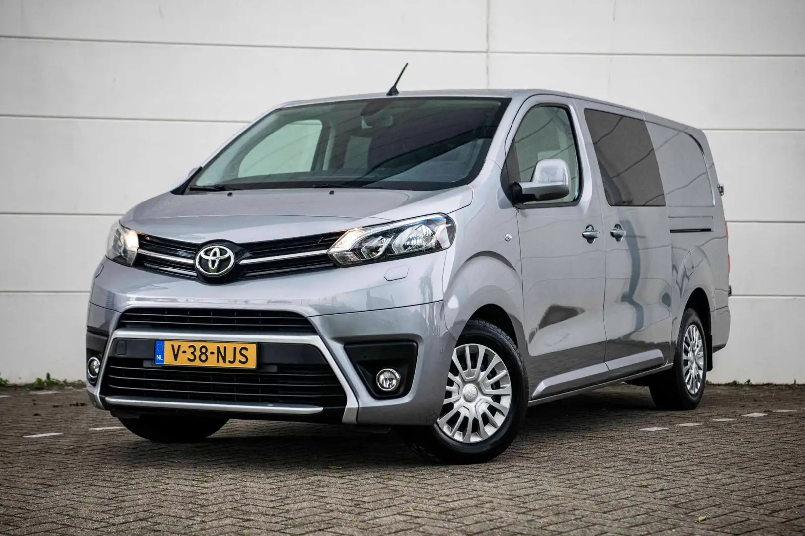 Toyota Proace Worker 2.0 D-4D 145pk AUT. L3 5-PRS. 2x Schuifdeur Gris - 1