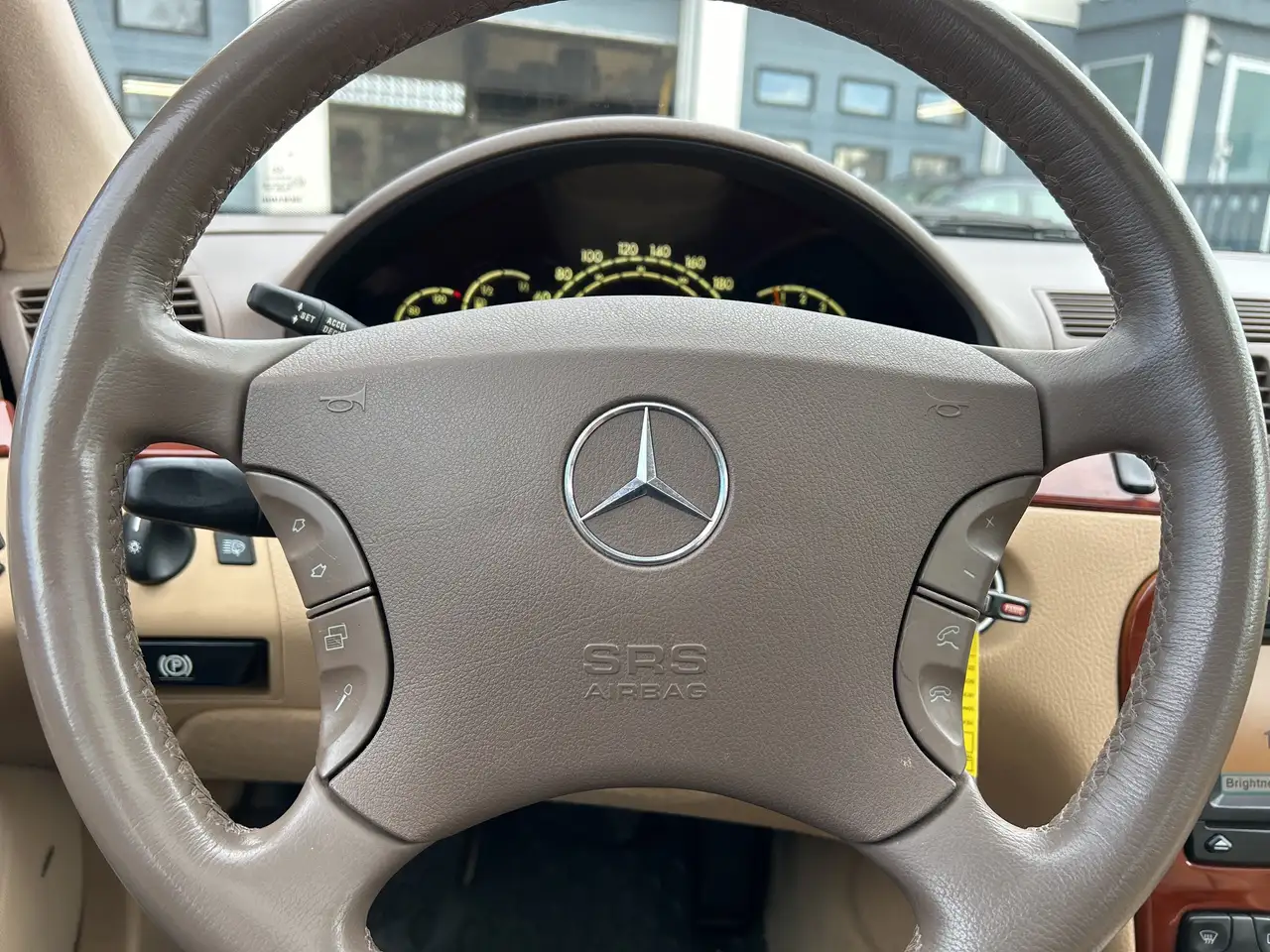 Mercedes-Benz S-Class снимка Mercedes-Benz S-Class