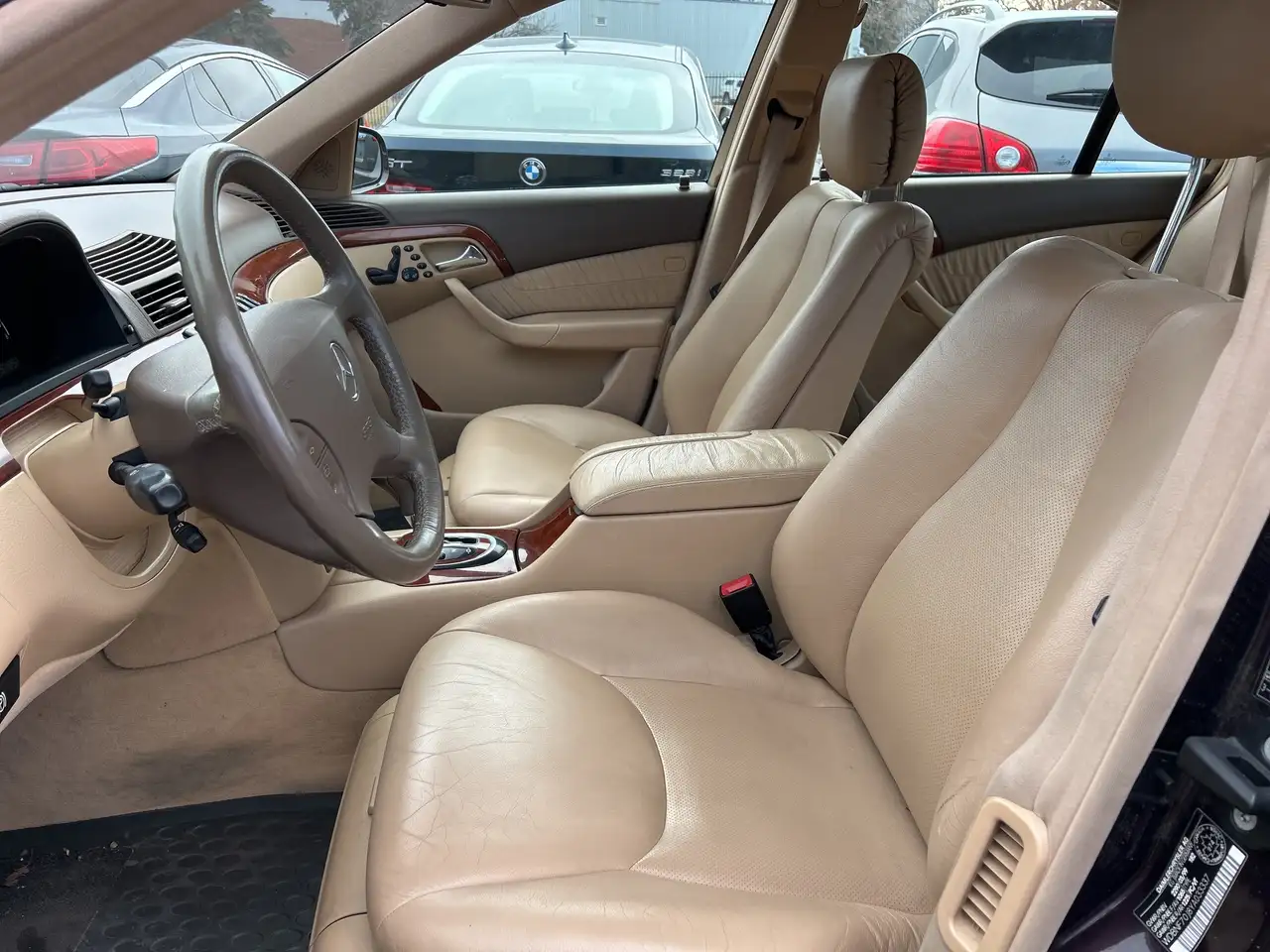 Mercedes-Benz S-Class снимка Mercedes-Benz S-Class