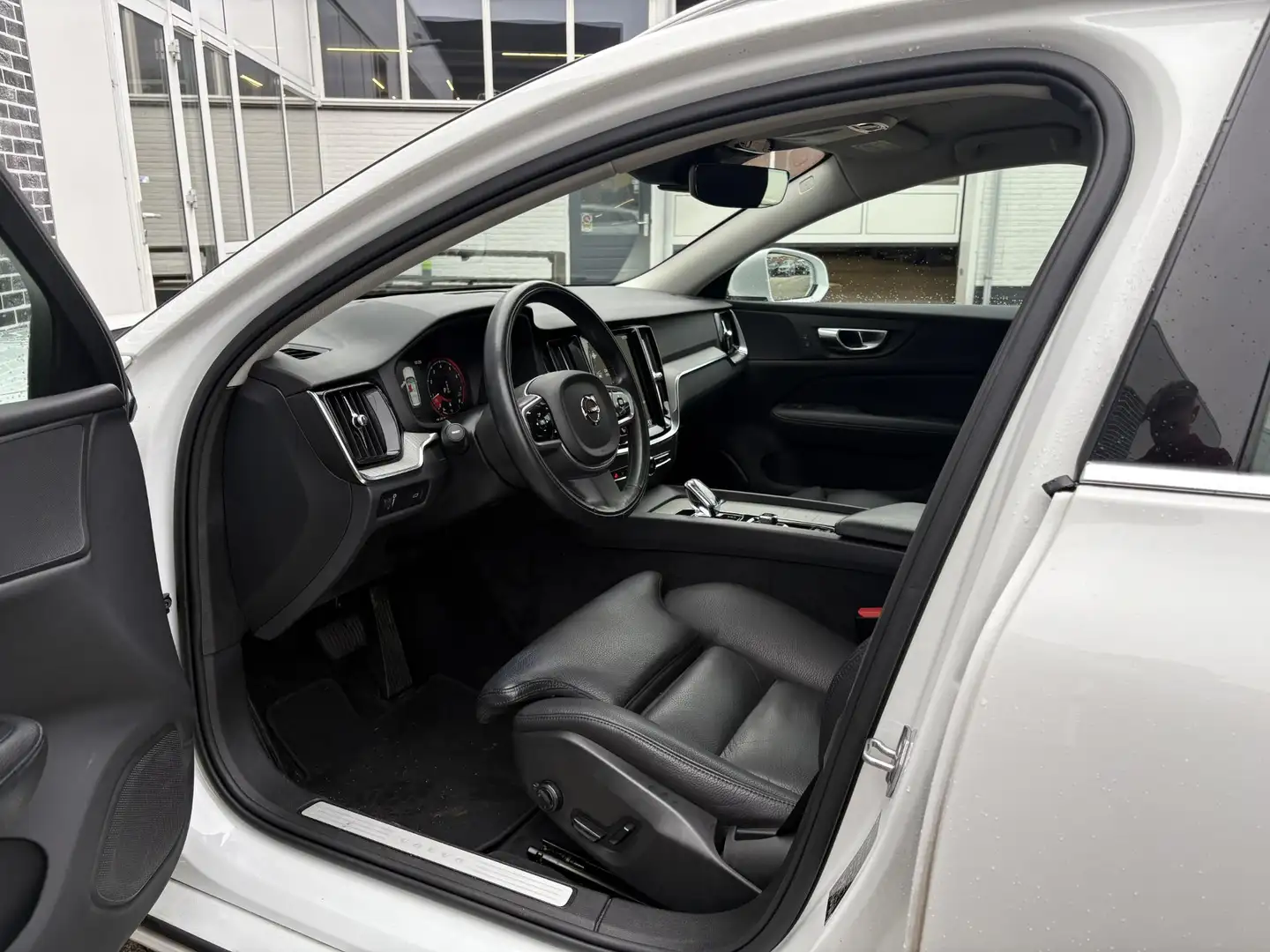 Volvo V60 2.0 B3 Inscription | Adaptieve Cruise Control | Pa Blanc - 2