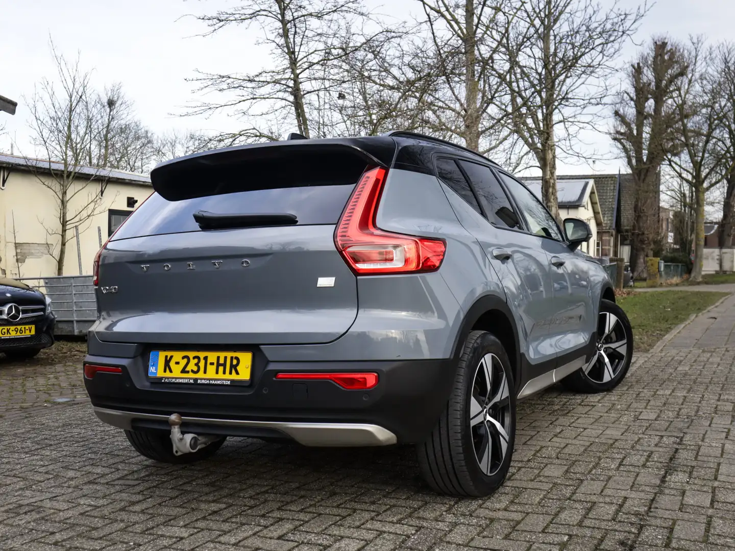 Volvo XC40 Recharge P8 AWD R-Design 3-Fase 1e-Eig. & Keurig-O Grau - 2