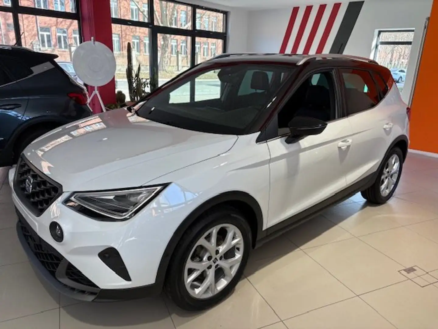 SEAT Arona FR Weiß - 1