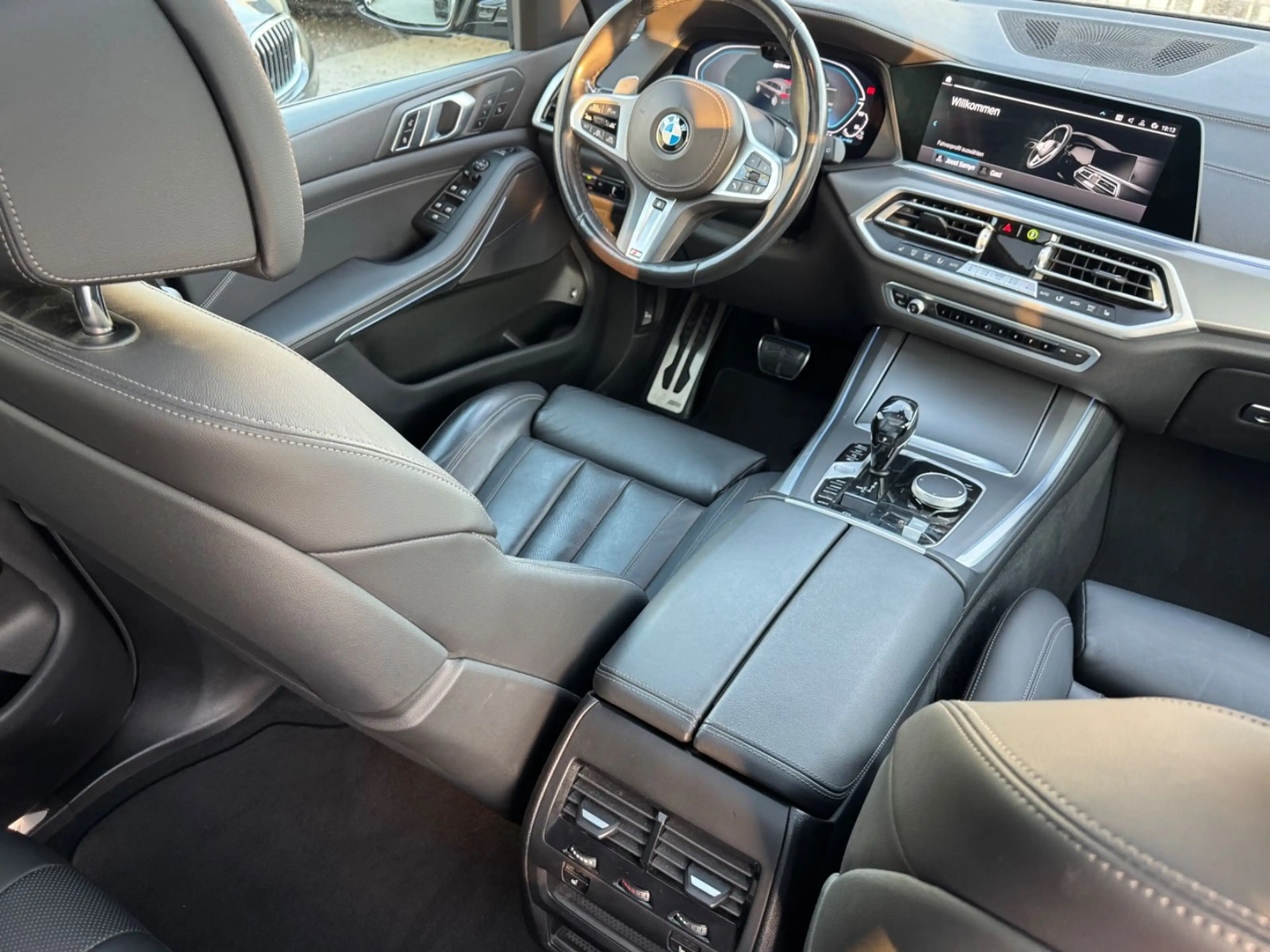 BMW X5 xDrive 45 e M Sport — photo 4