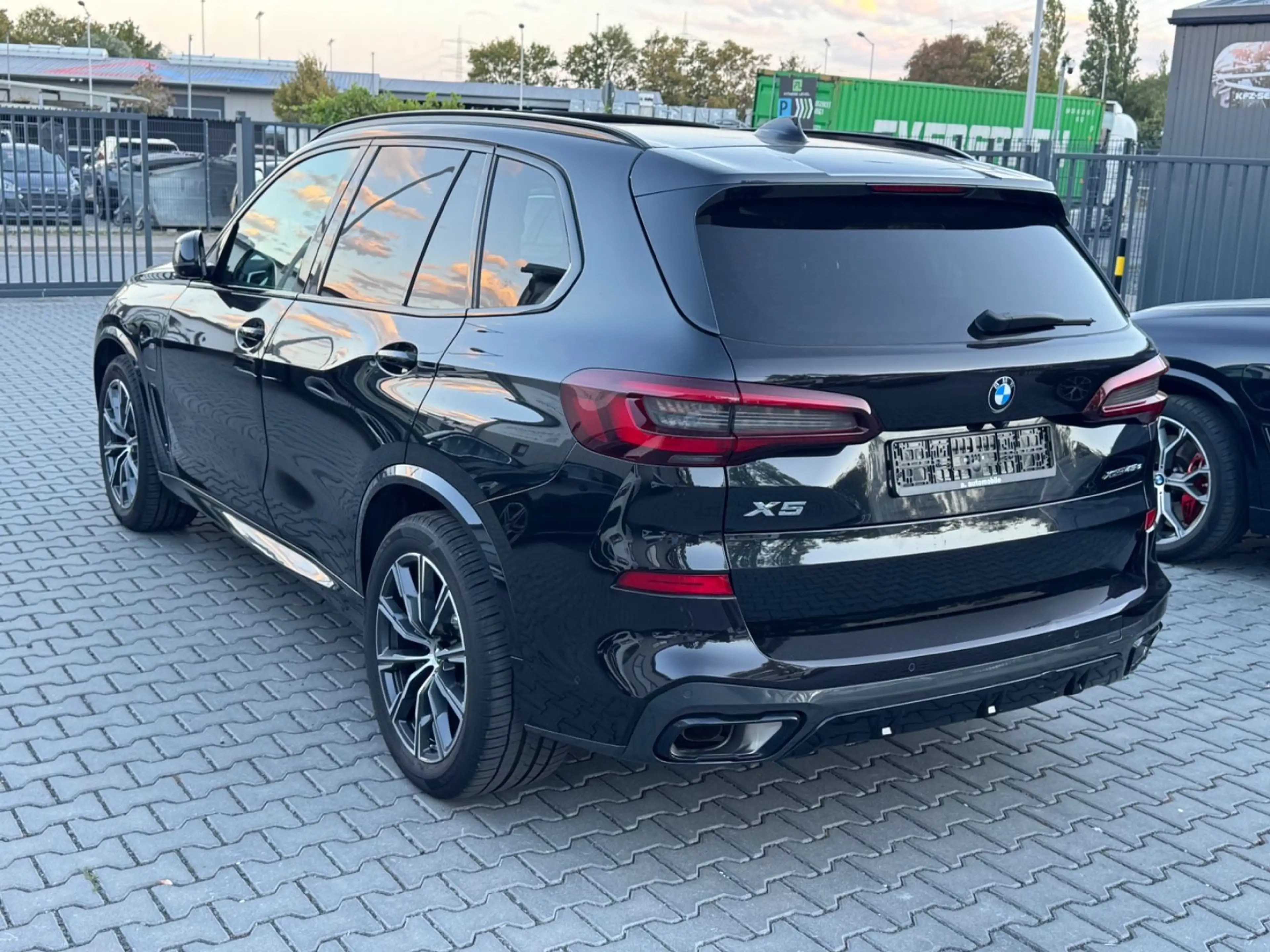 BMW X5 xDrive 45 e M Sport — photo 6