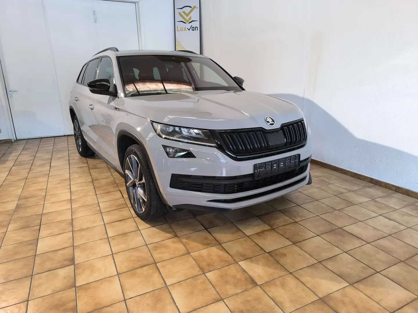 Skoda Kodiaq Sportline 4x4 DSG Gris - 2