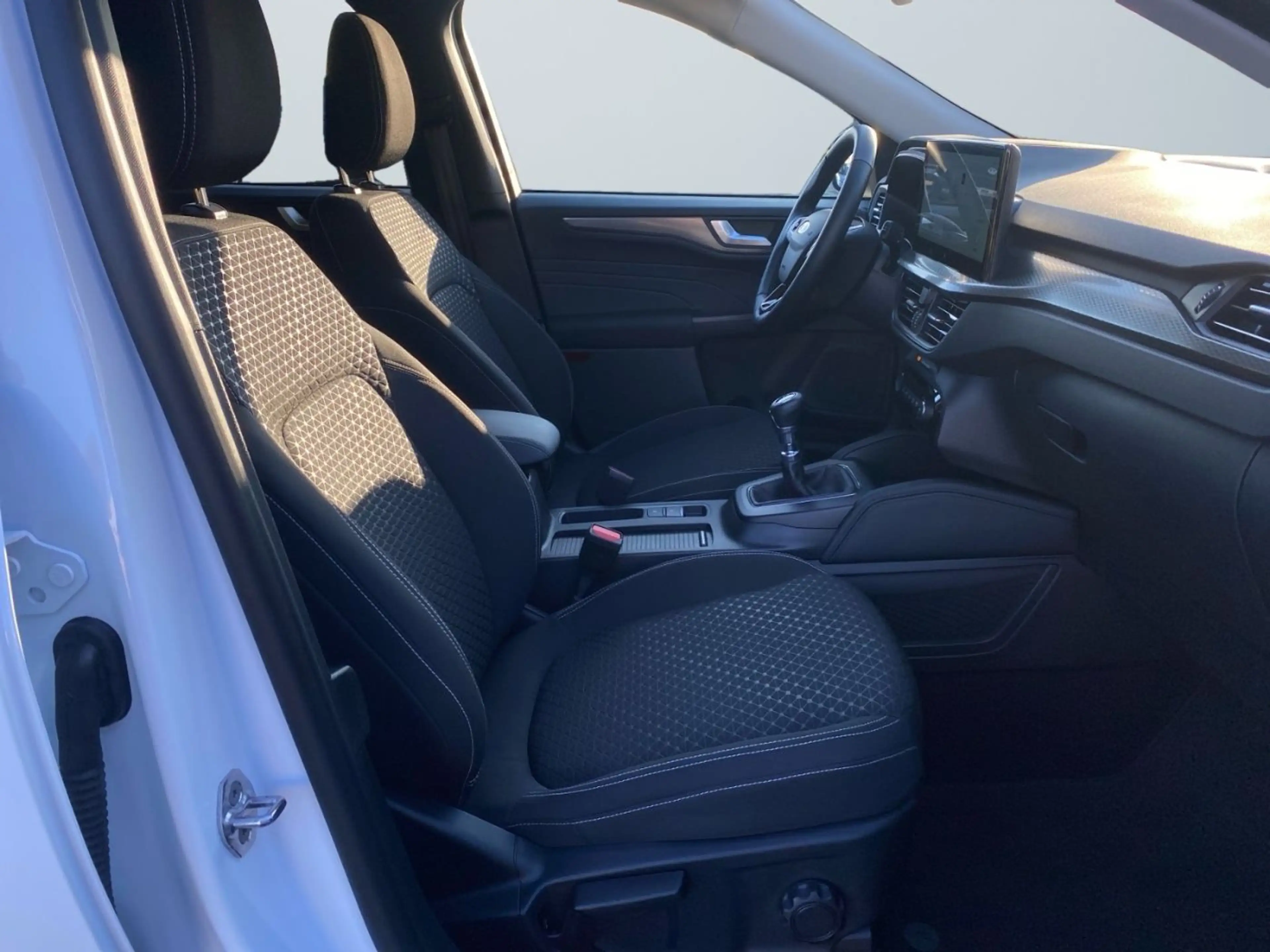 Ford Kuga Style 1,5l Ecoboost Schalter Sitzheizung — photo 10