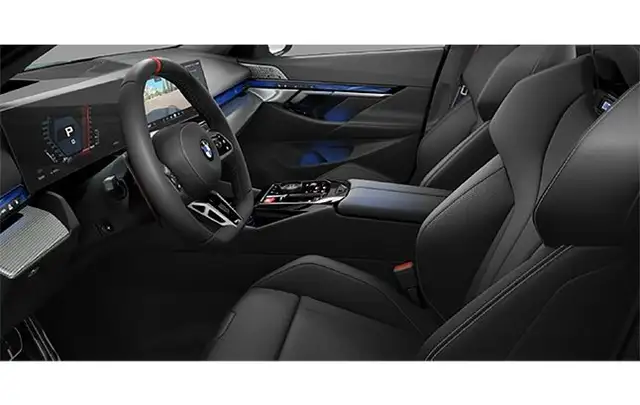BMW M5 view 8