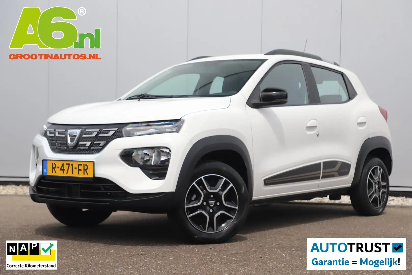 Dacia Spring Comfort Plus 27 kWh Navigatie Achteruitrijcamera C Wit - 1