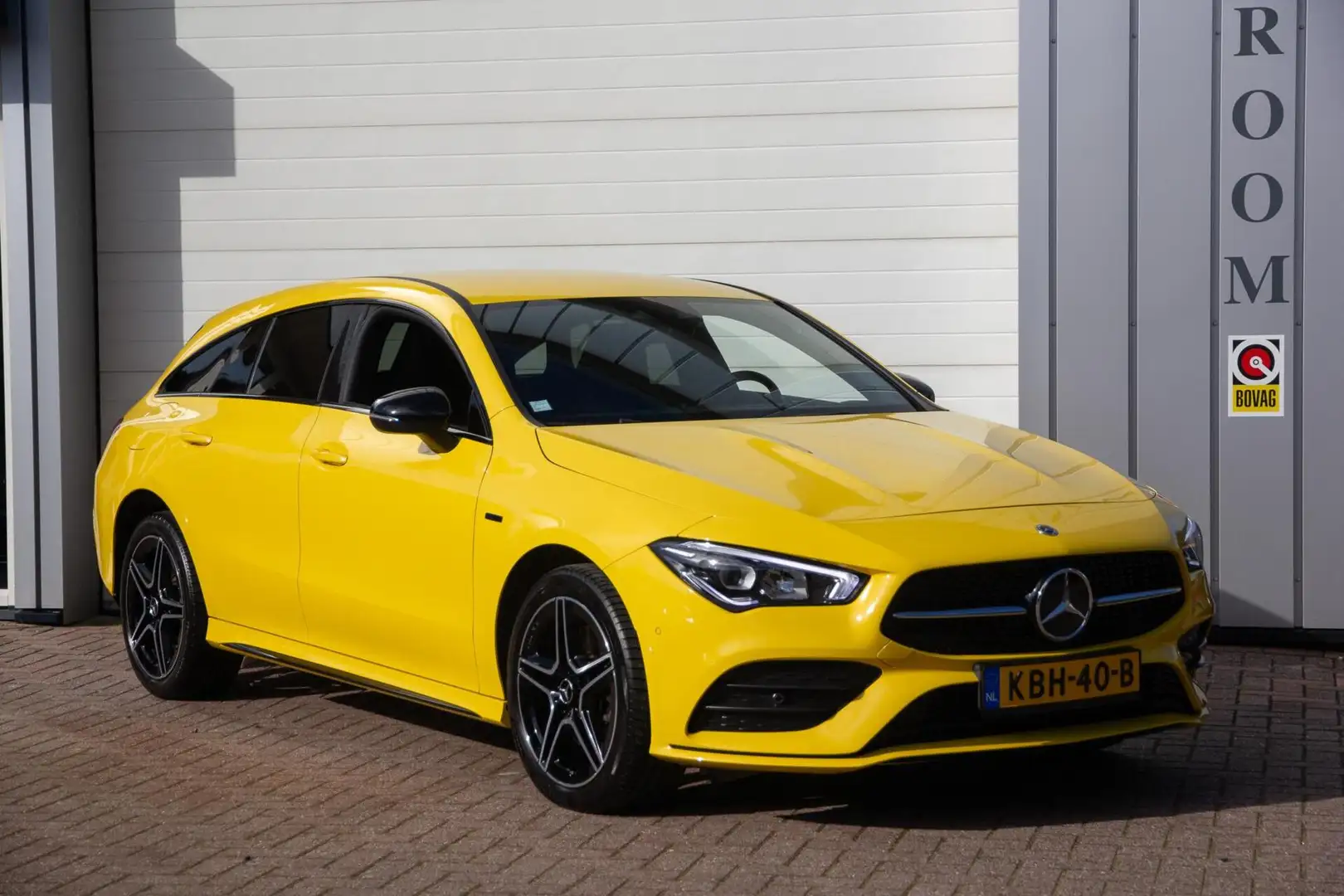 Mercedes-Benz CLA 250 Shooting Brake e PHEV AMG-Line Gelb - 2