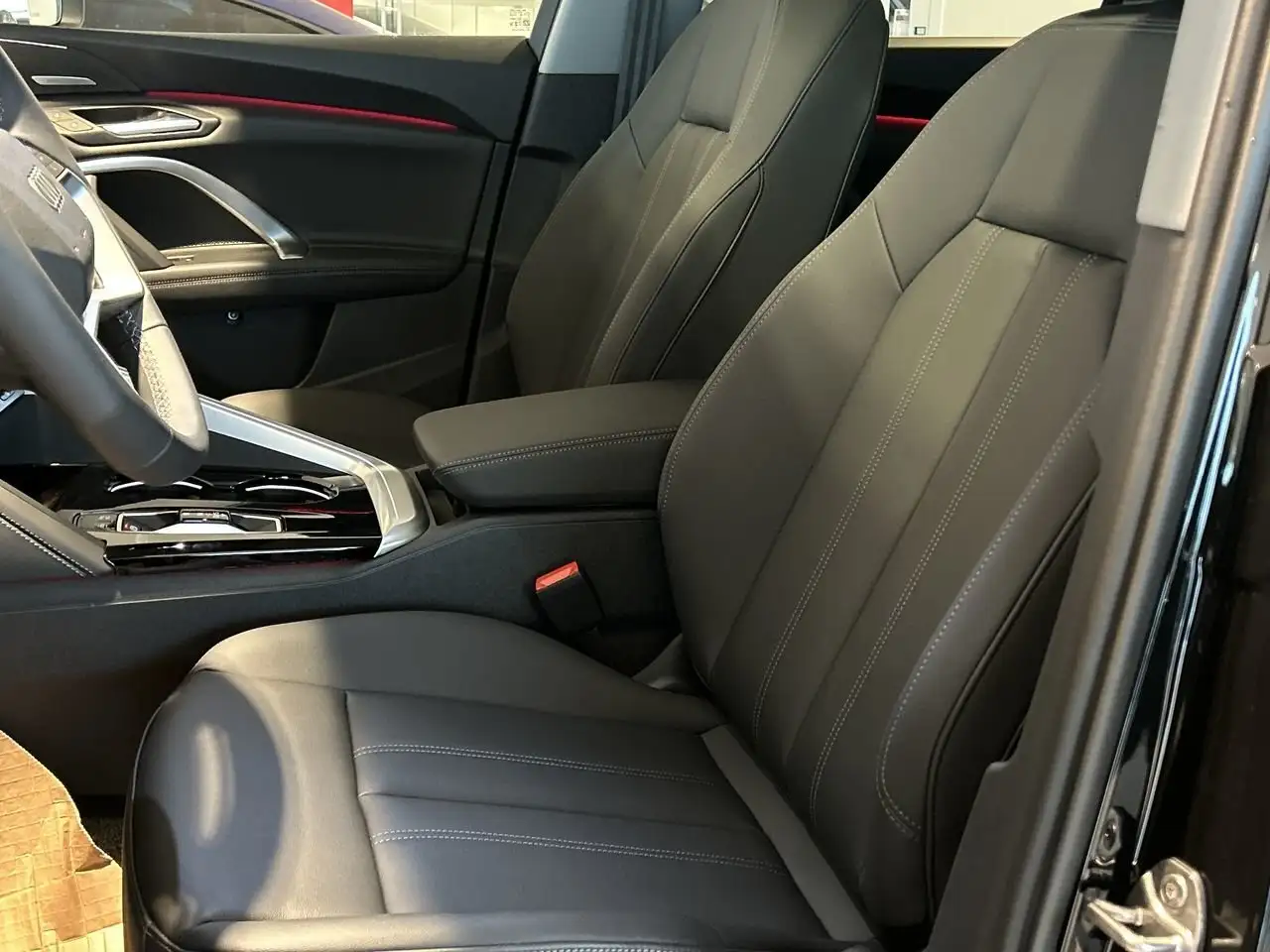 Audi Q5 снимка Audi Q5
