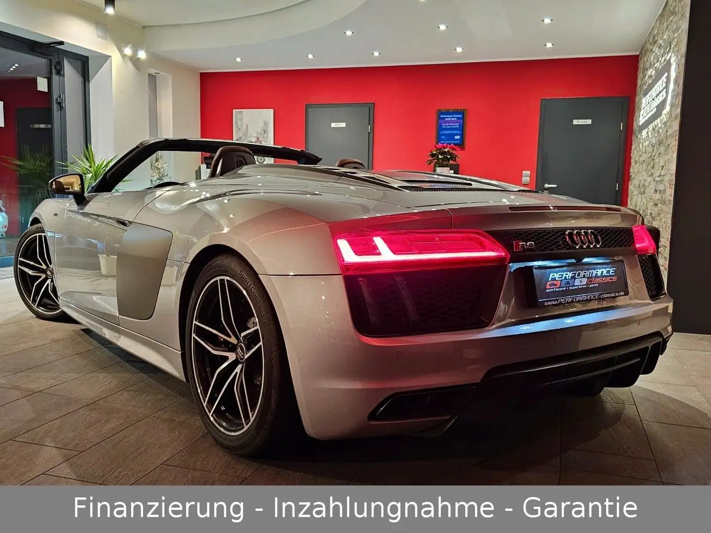 Audi R8 Spyder 5.2 FSI quattro aus 1. Hand + Insp. Срібний - 2