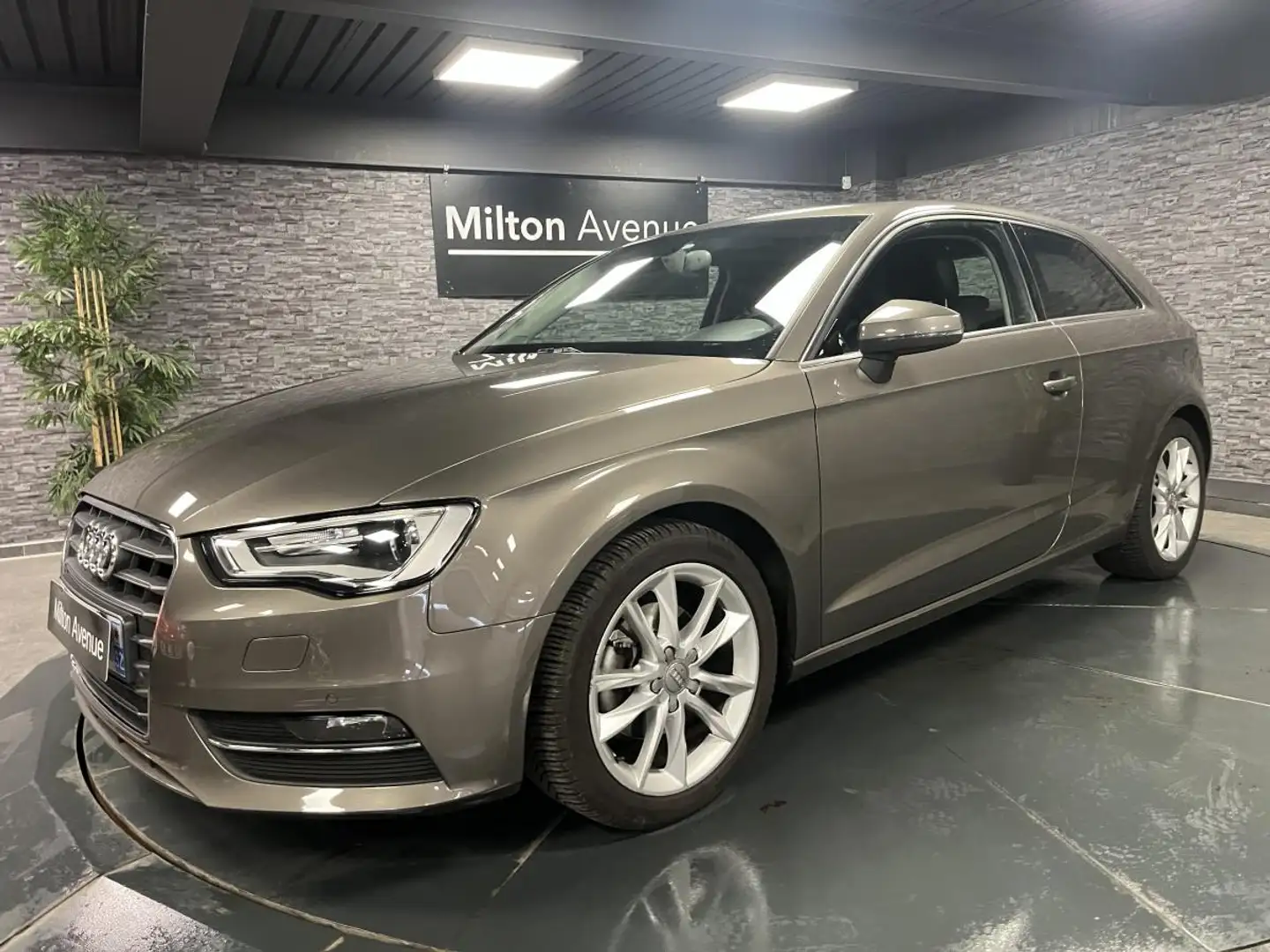 Audi A3 1.4 TFSI - 140  8V Ambition Luxe Bruin - 1