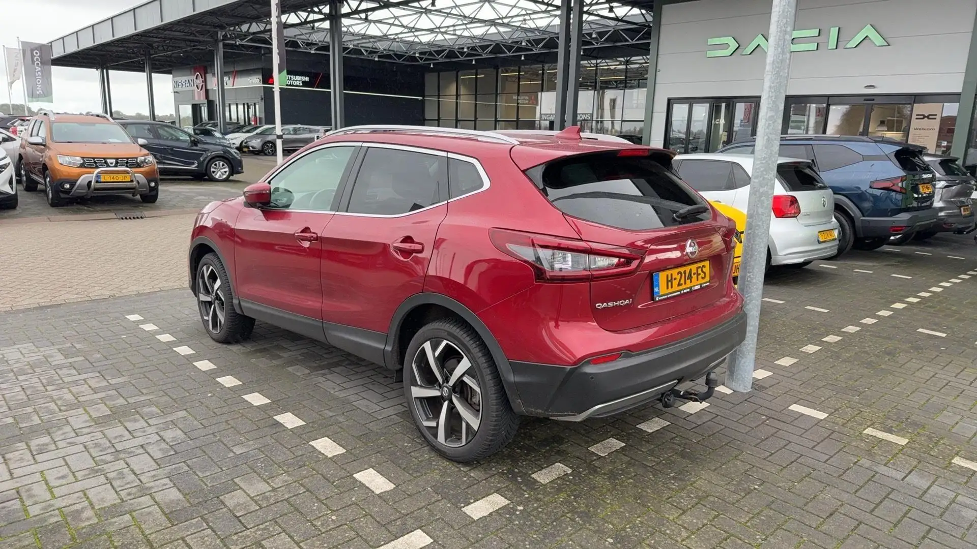 Nissan Qashqai 1.3 DIG-T Tekna | Trekhaak | Rood - 2