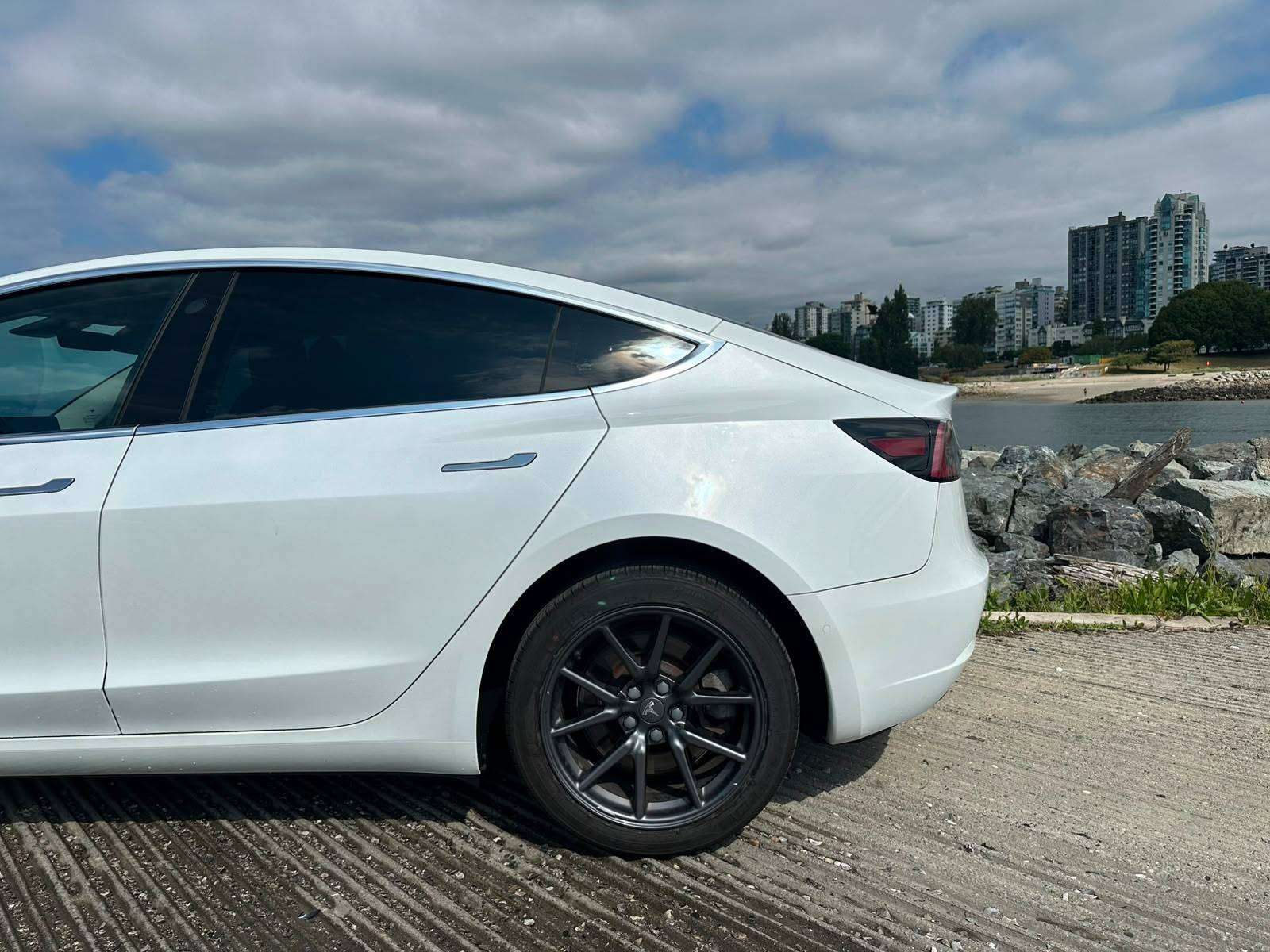 2020 Tesla Model 3 Standard Range Plus — снимка 1