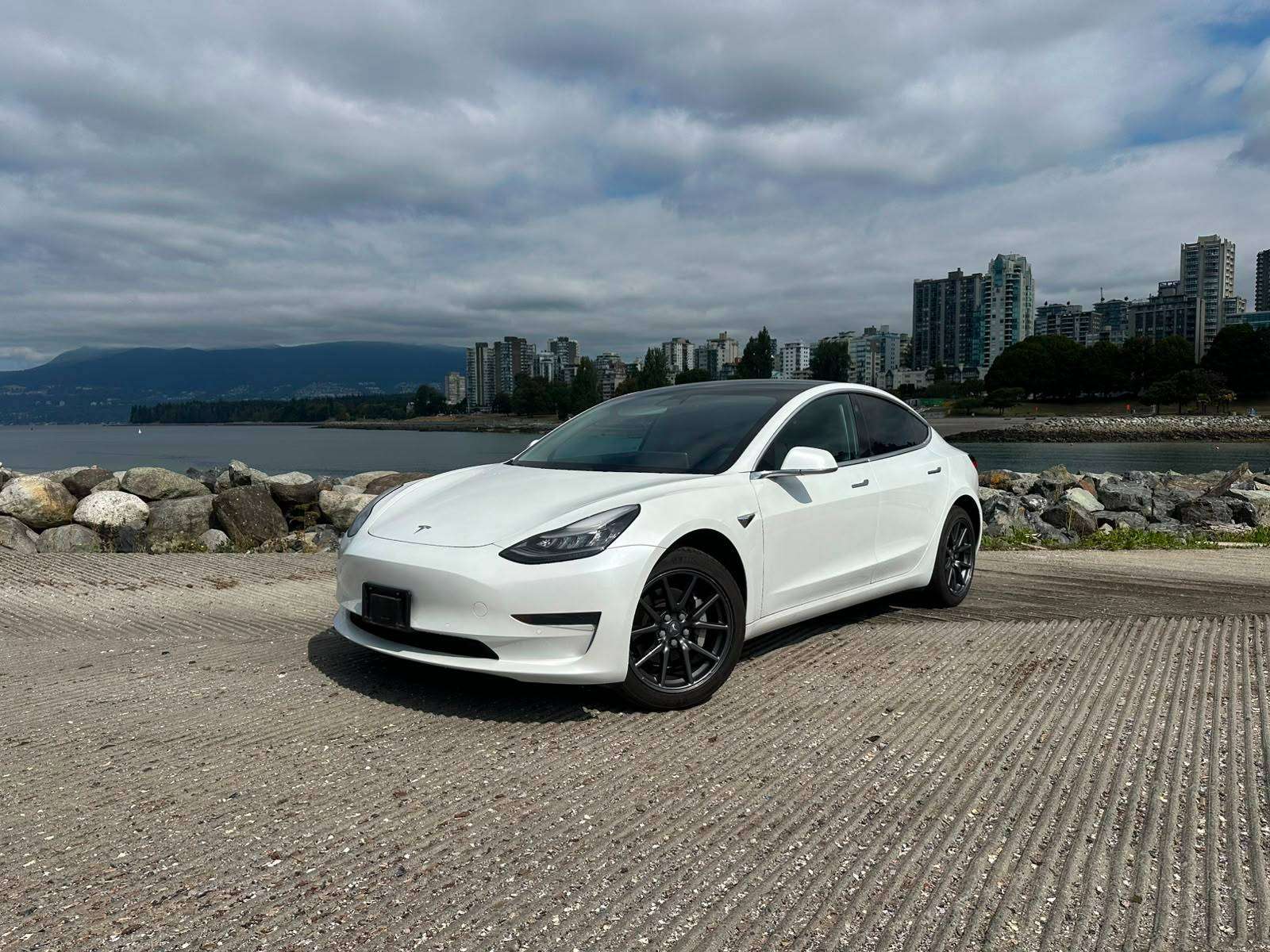 2020 Tesla Model 3 Standard Range Plus