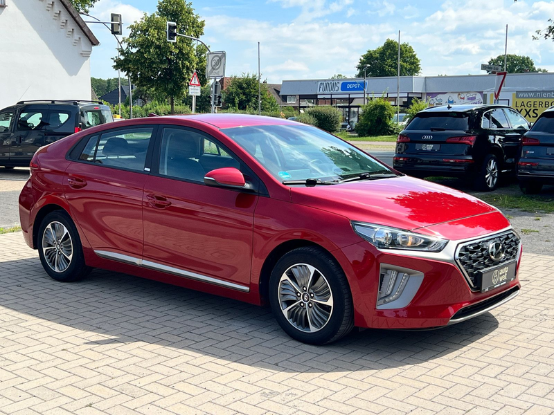 Hyundai IONIQ Hybrid, Kamera, TÜV & Bremsen neu, 1 Hand — photo 7