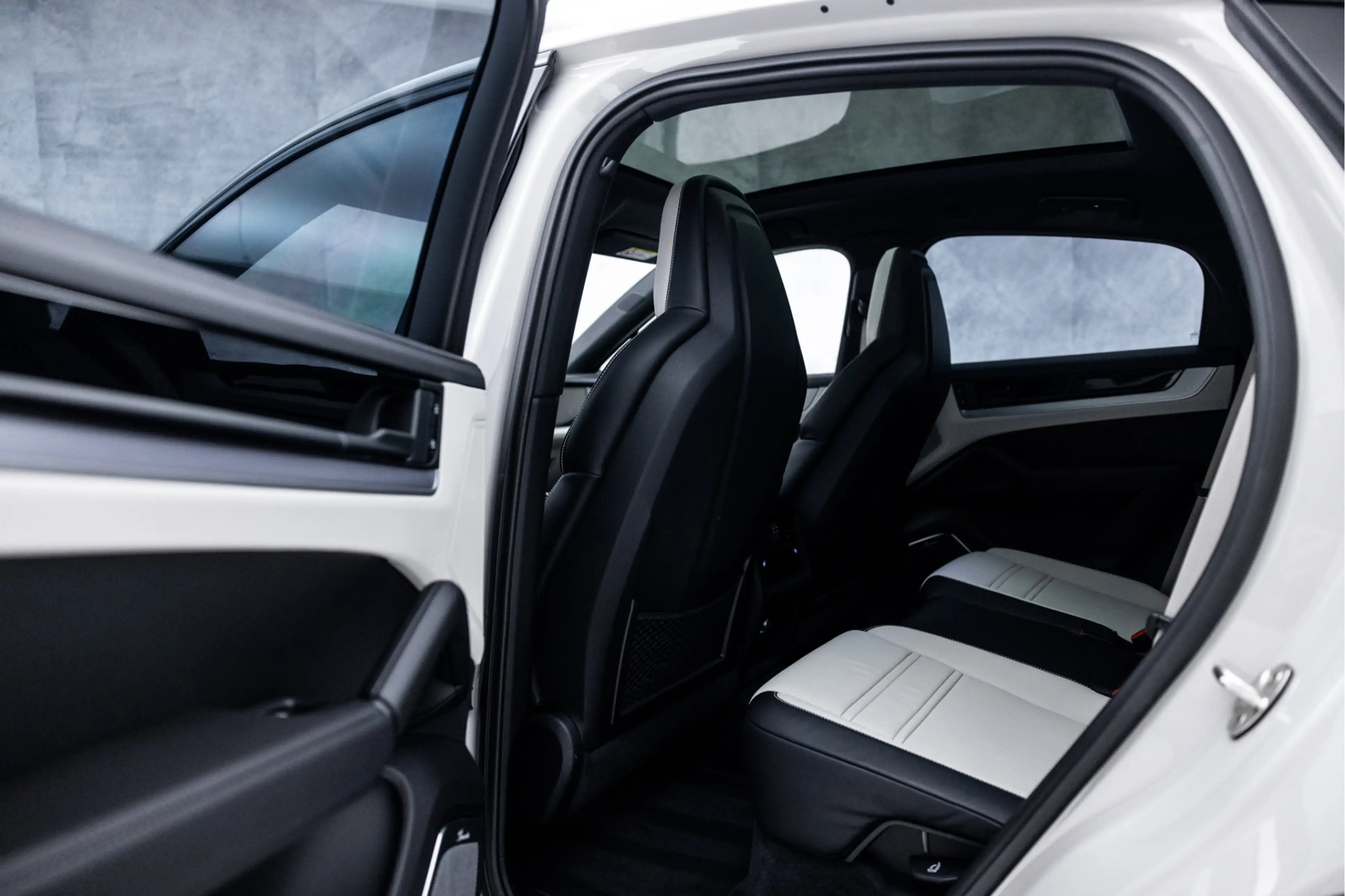 Porsche Cayenne Coupé 3.0 S E-Hybrid 520 PK | Pano | SportDesign | — photo 14