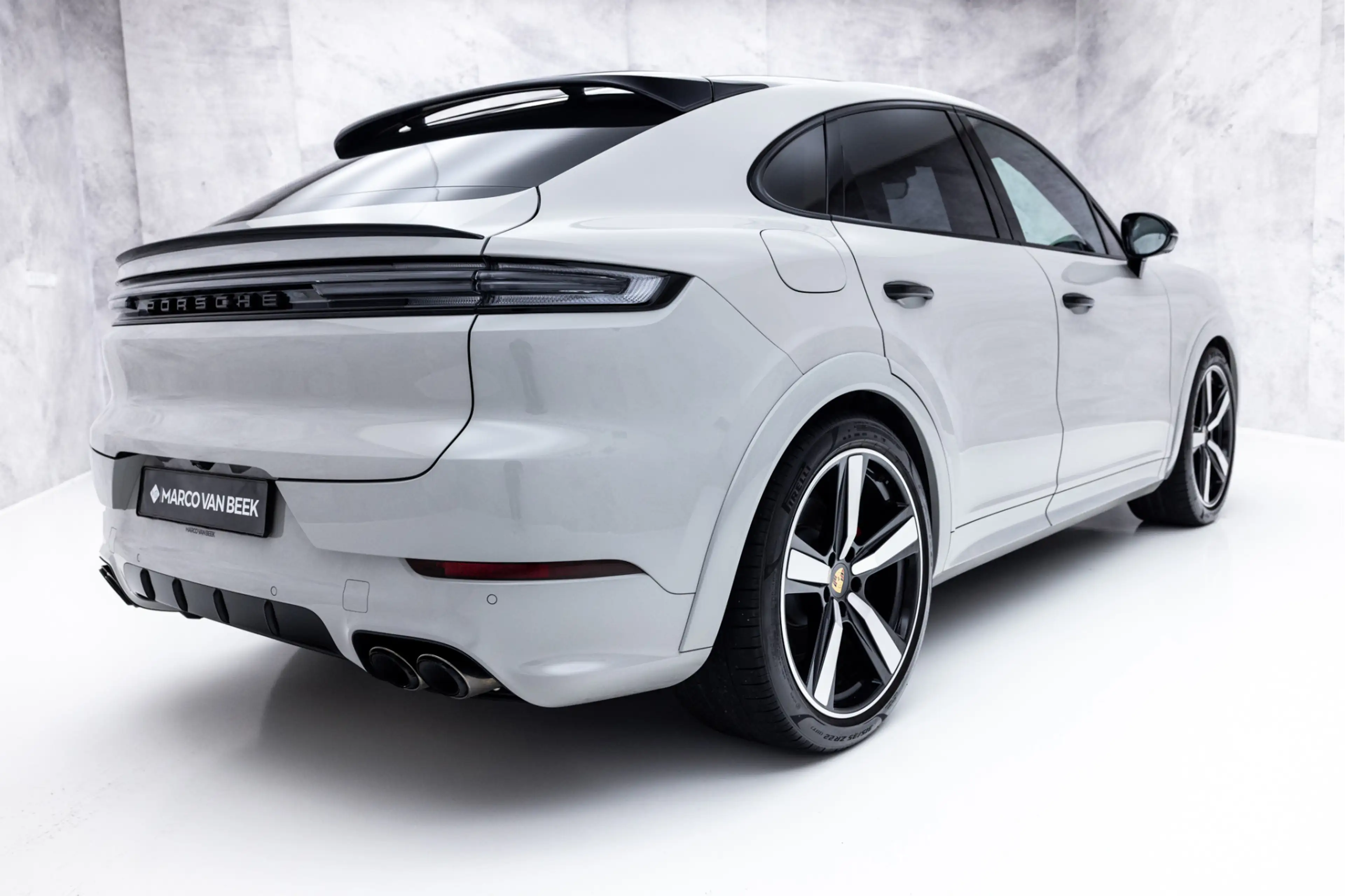 Porsche Cayenne Coupé 3.0 S E-Hybrid 520 PK | Pano | SportDesign | — photo 2
