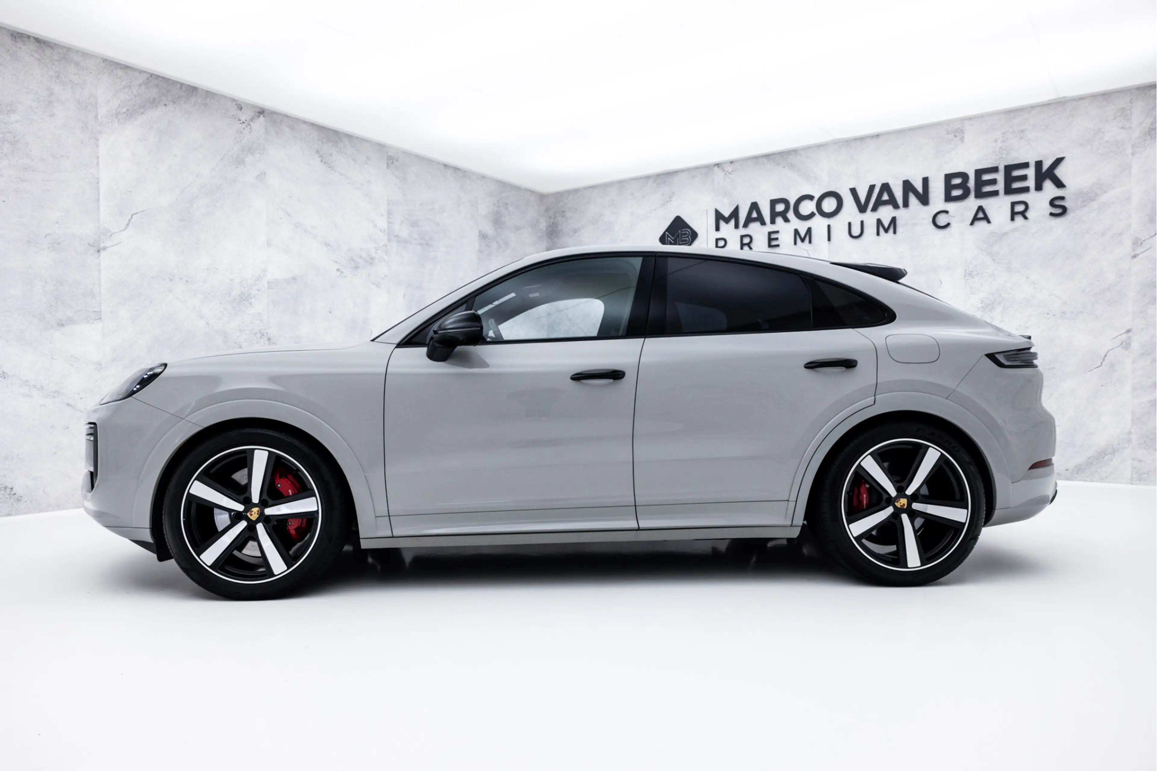Porsche Cayenne Coupé 3.0 S E-Hybrid 520 PK | Pano | SportDesign | — photo 5