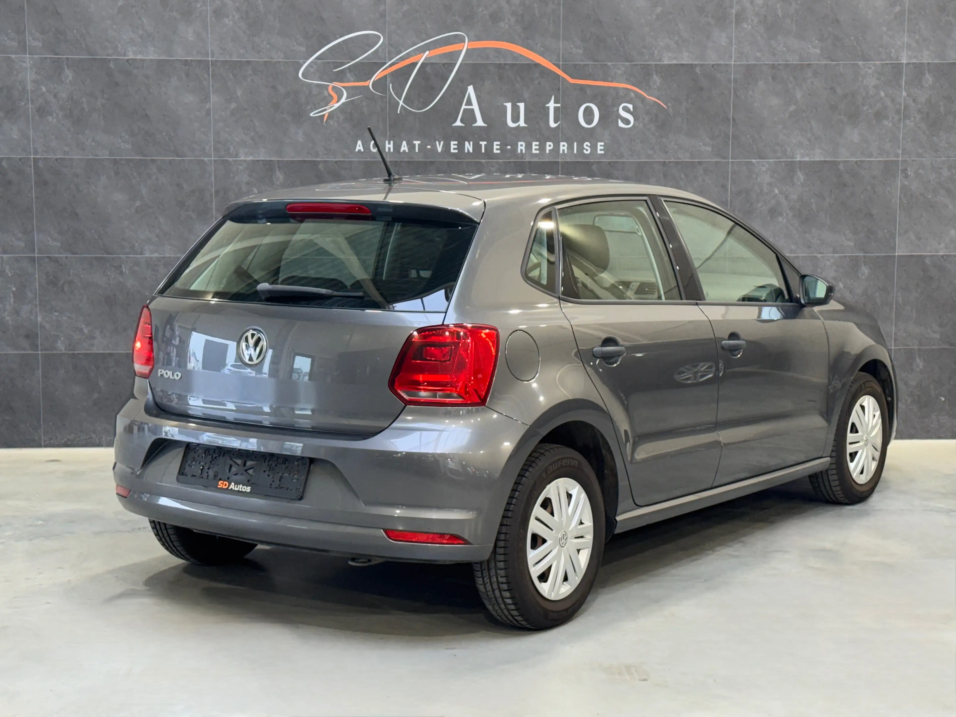 Volkswagen Polo 1.0i* 1ER PROPRIÉTAIRE * CARNET * AIRCO * PROPRE — photo 6