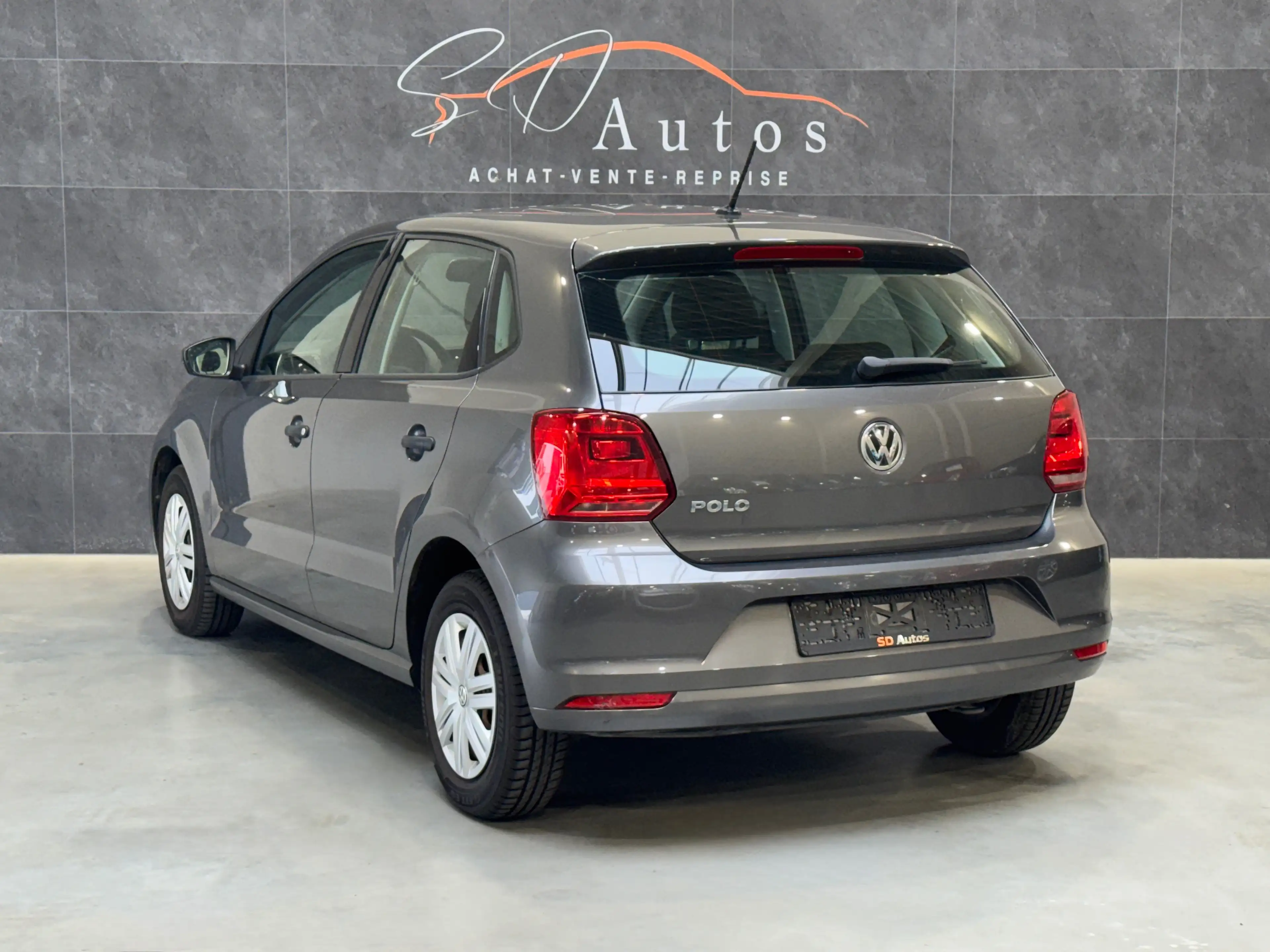 Volkswagen Polo 1.0i* 1ER PROPRIÉTAIRE * CARNET * AIRCO * PROPRE — photo 4