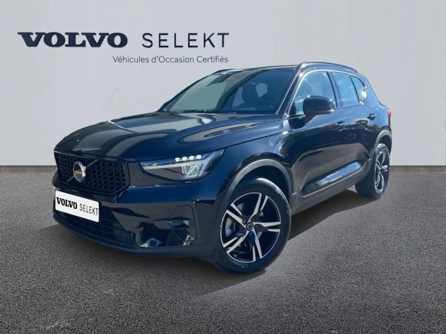 Volvo XC40 B4 197ch Plus DCT 7 Noir - 1
