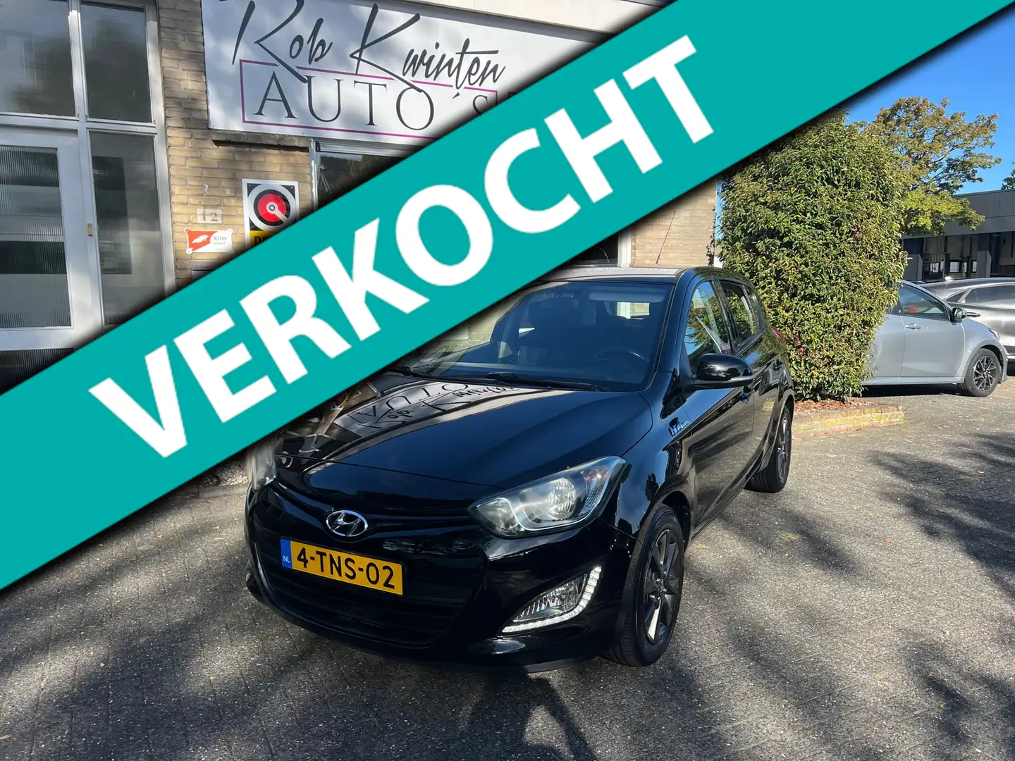 Hyundai i20 1.2 LP i-Drive Zwart - 1