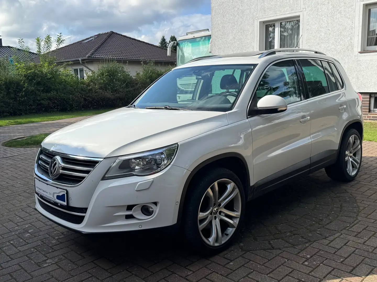 Volkswagen Tiguan Sport Weiß - 1