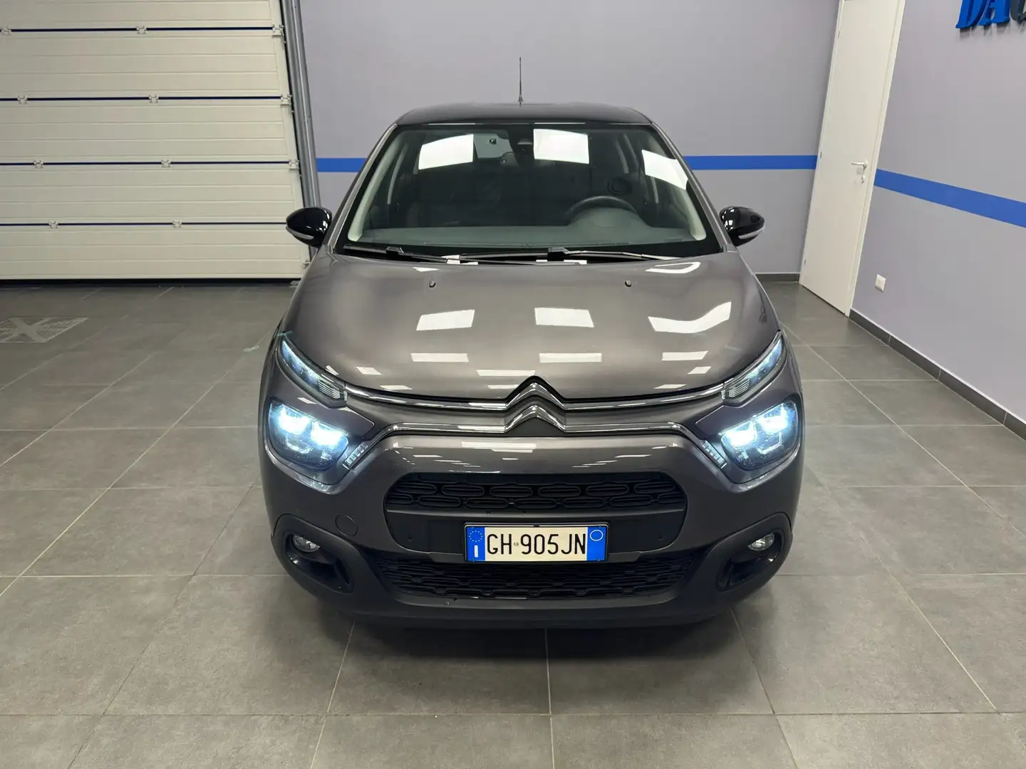 Citroen C3 C3 1.5 bluehdi Shine Pack LED-PDC Grigio - 2