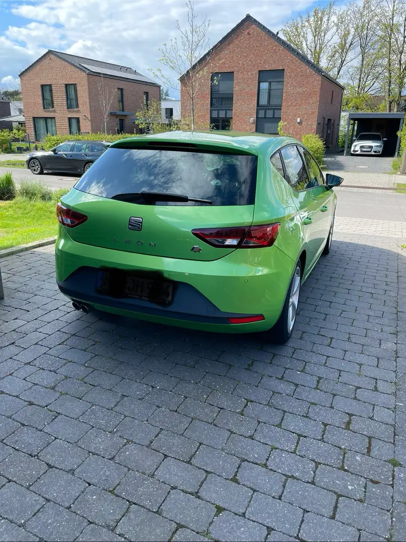 SEAT Leon FR 2.0 TDI Start&Stop 110 kW Зелений - 2