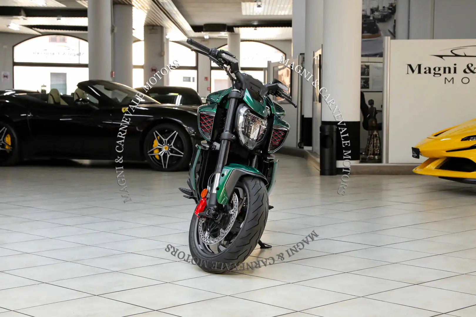Ducati Diavel V4 FOR BENTLEY | 1 OF 500 LIMITED EDITION | NUOVA Groen - 2