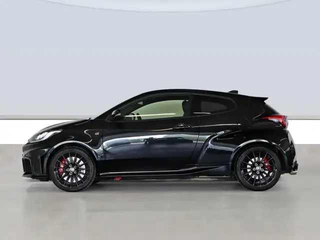 Toyota Yaris view 3