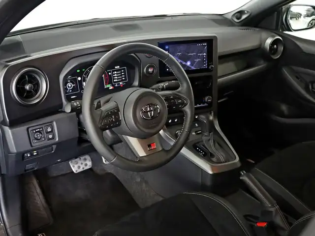 Toyota Yaris view 11