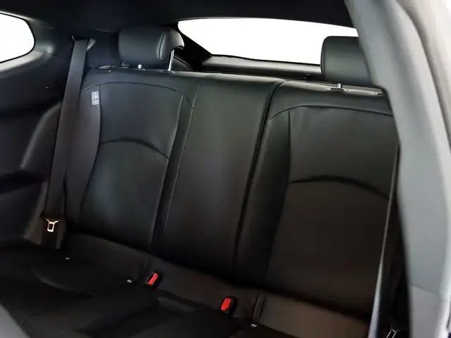 Toyota Yaris view 13