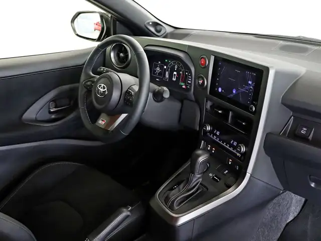 Toyota Yaris view 24