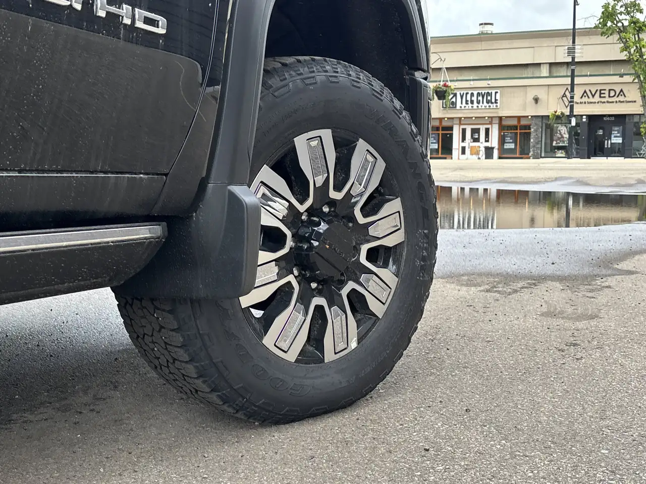GMC Sierra 3500HD снимка GMC Sierra 3500HD