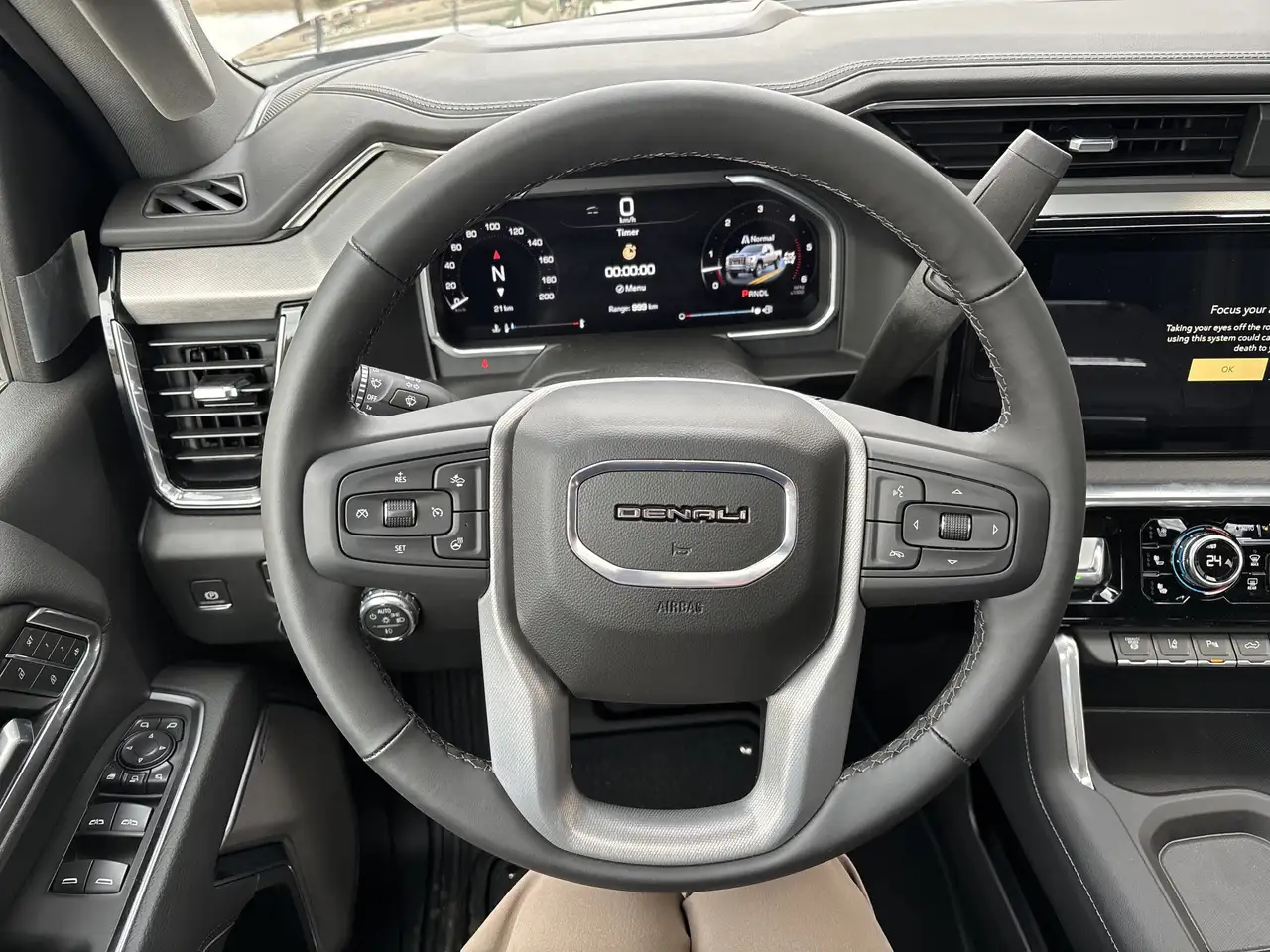 GMC Sierra 3500HD снимка GMC Sierra 3500HD