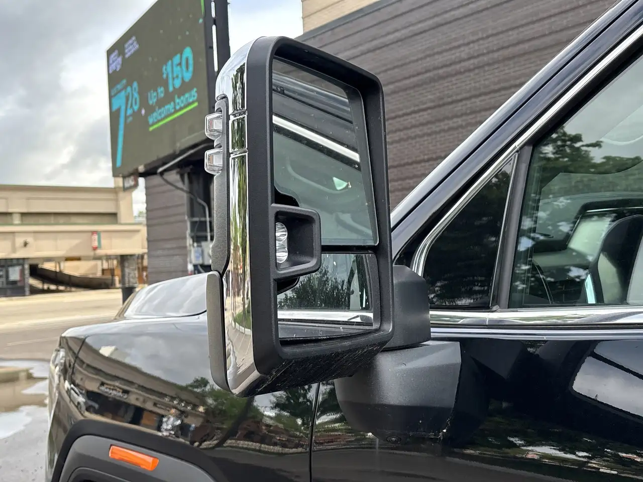 GMC Sierra 3500HD снимка GMC Sierra 3500HD