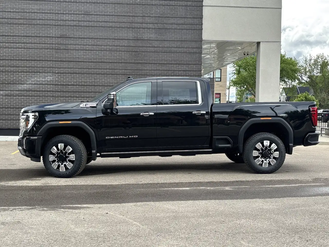GMC Sierra 3500HD снимка GMC Sierra 3500HD