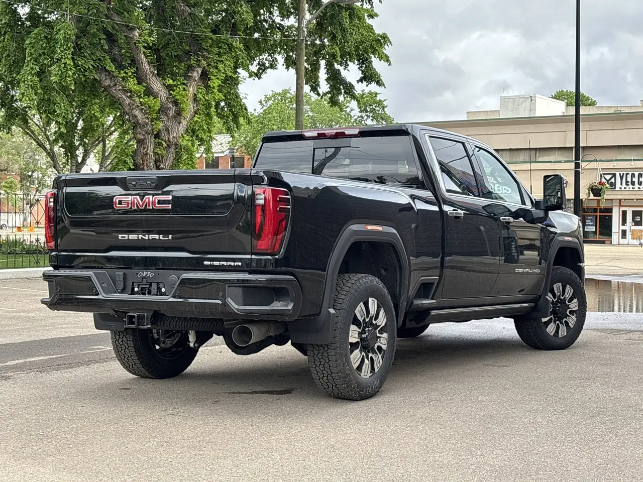 GMC Sierra 3500HD снимка GMC Sierra 3500HD