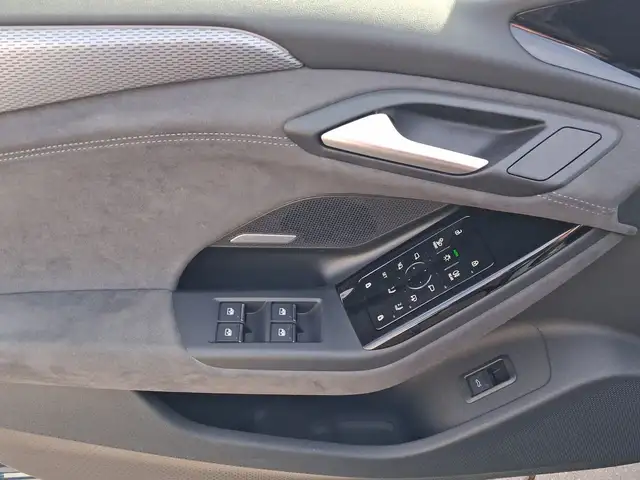 Audi A6 E-Tron view 8