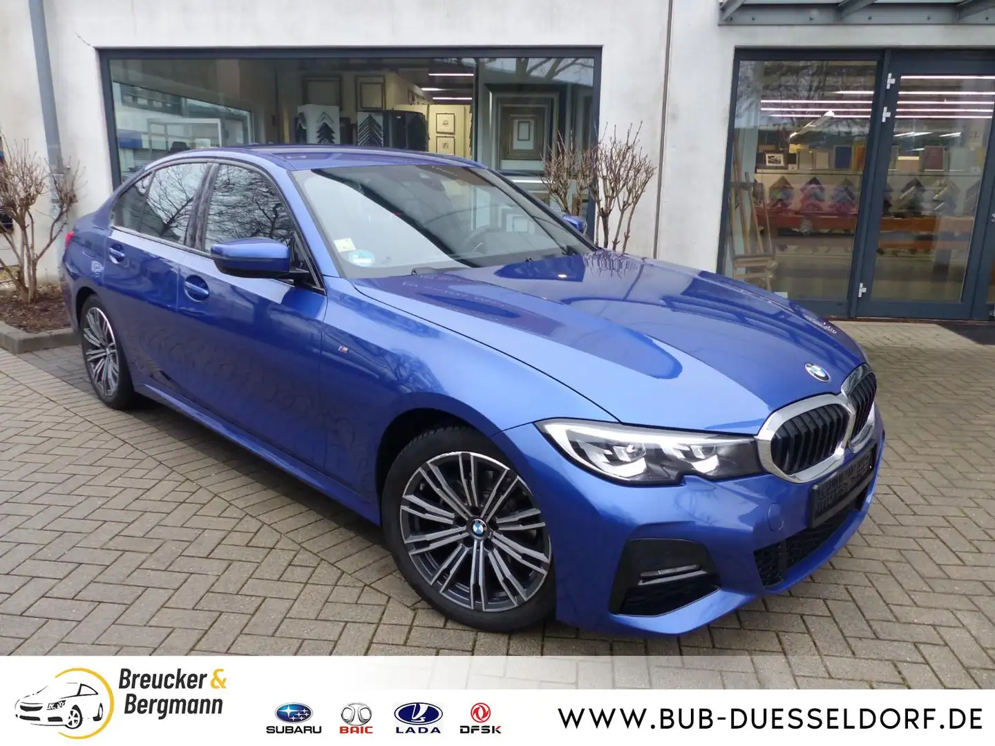 BMW 320 i M Sport-Paket Aut. Top gepflegt Bleu - 1