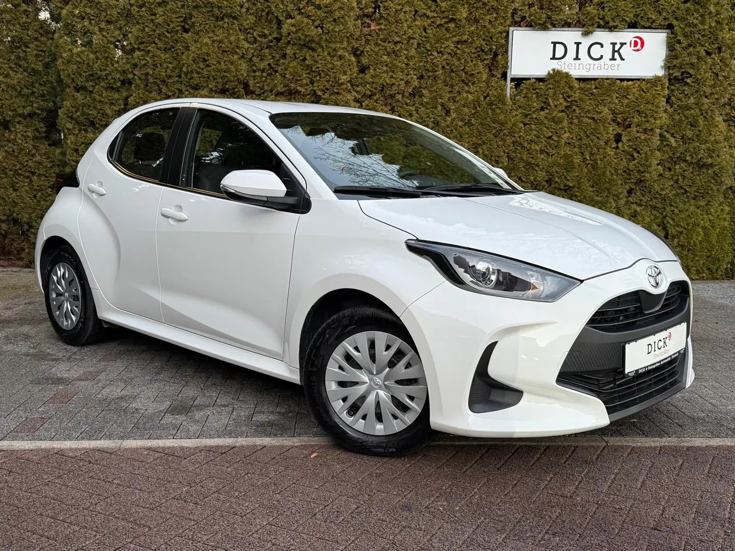 Toyota Yaris 1.5 L Comfort KAMERA+TEMP+SPUR+CARPLAY+DAB Blanc - 1