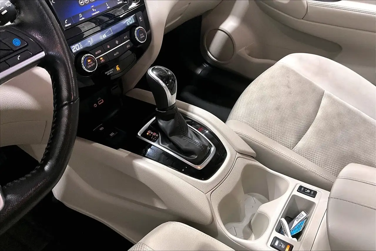 Nissan Qashqai снимка Nissan Qashqai