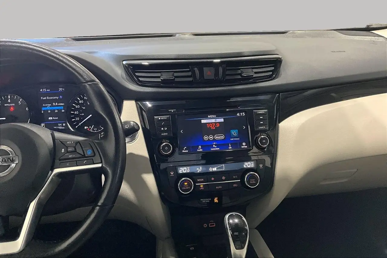 Nissan Qashqai снимка Nissan Qashqai