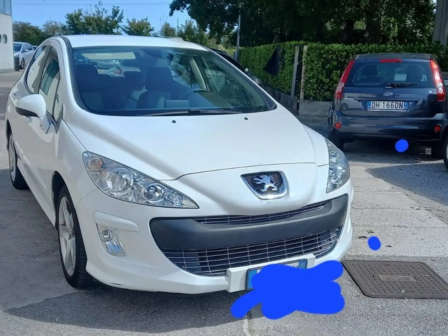 Peugeot 308 5p 1.4 16v Premium Weiß - 1