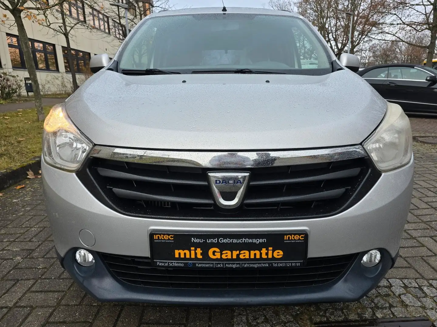 Dacia Lodgy TCe 115 Lauréate Grau - 1