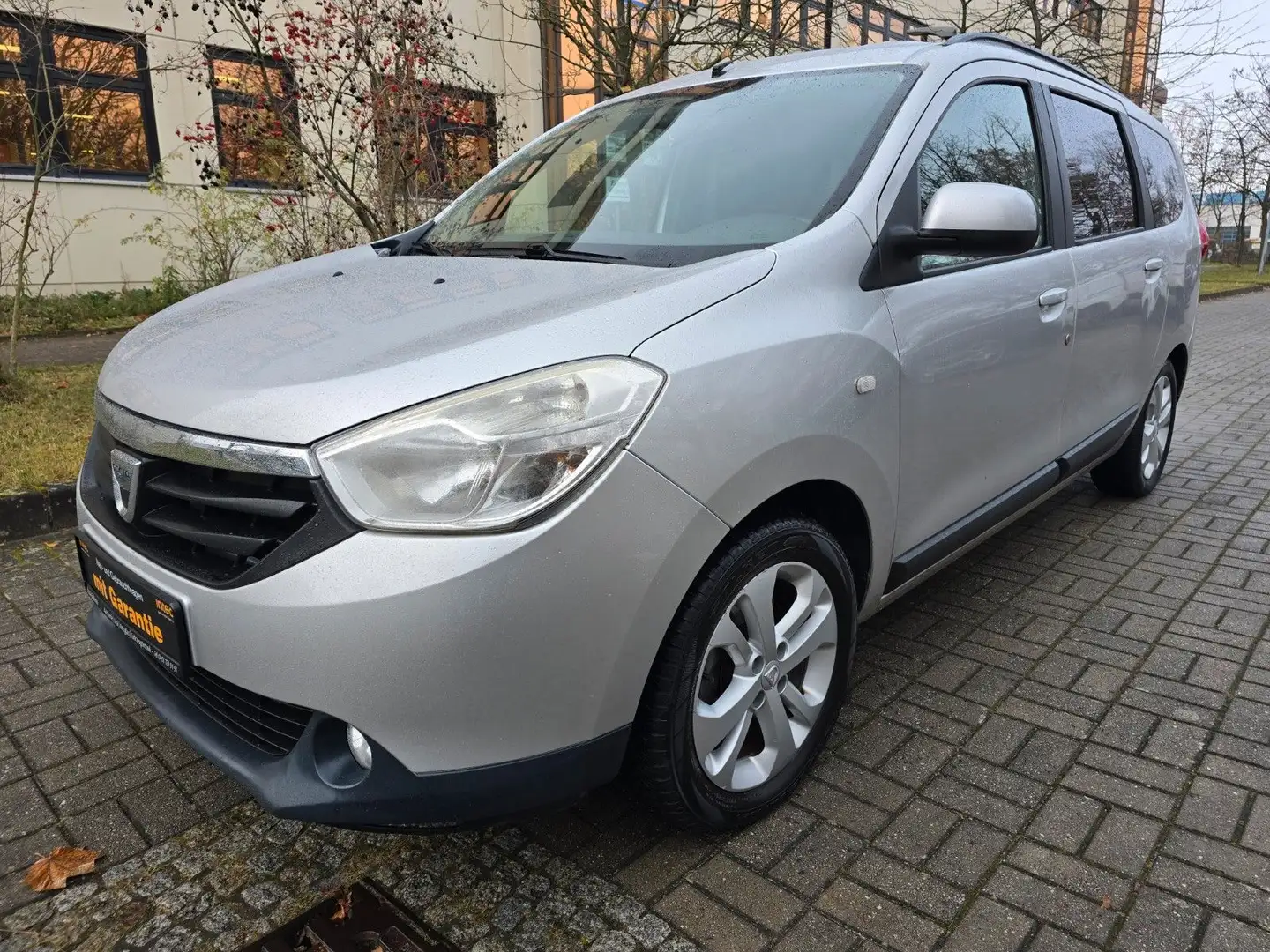 Dacia Lodgy TCe 115 Lauréate Grau - 2