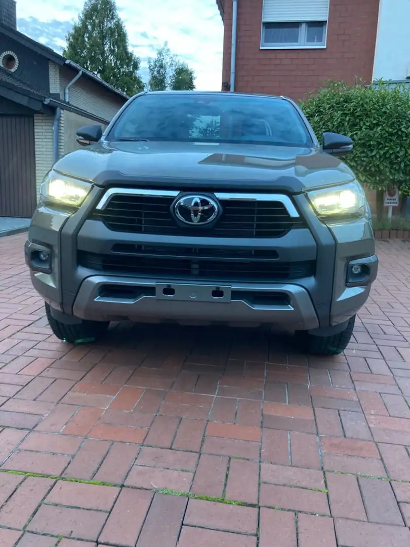 Toyota Hilux Extra Cab Invincible 2,8;nettoexp:41500€ Grün - 2