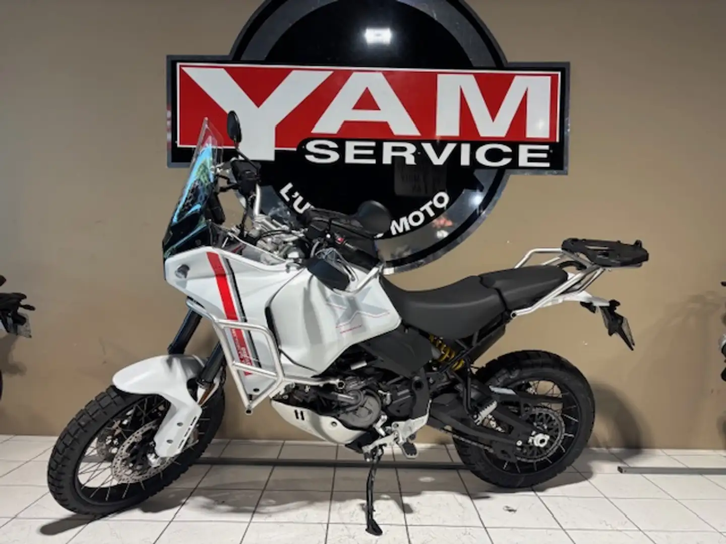 Ducati DesertX Blanc - 2